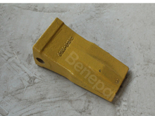 R130 Hyundai Bucket Conseils 61n4-31210 pour le moulage